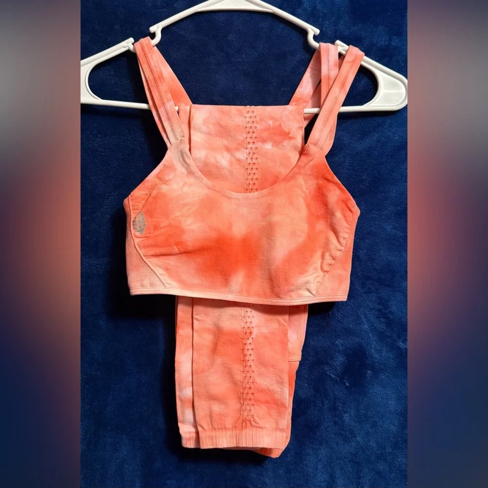FP Movement - Good Karma Leggings & On The Radar Bra - 2pc Tie-dye Set EUC - Picture 2 of 16